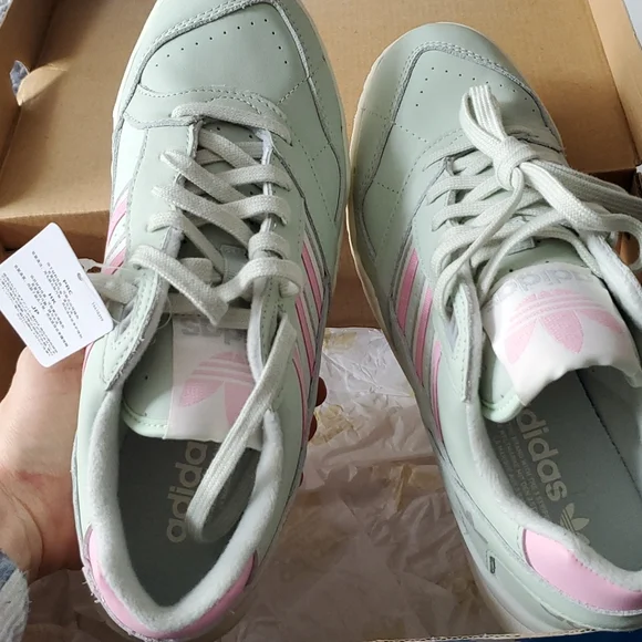 ADIDAS A.R. trainer - Picture 6 of 7